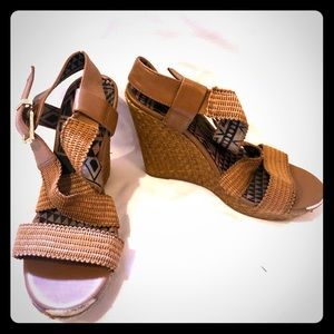 Jessica Simpson Catskill tan wedge sandal heels